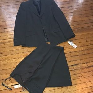 LADIES TWO PIECE OLIVE GREEN ANNE KLEIN SUIT